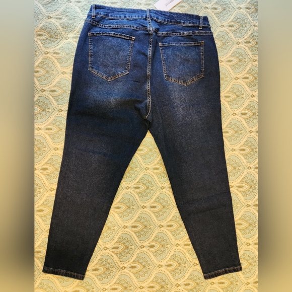 NEW Straight leg Jeans Size 20 Plus 2X - Picture 2 of 3